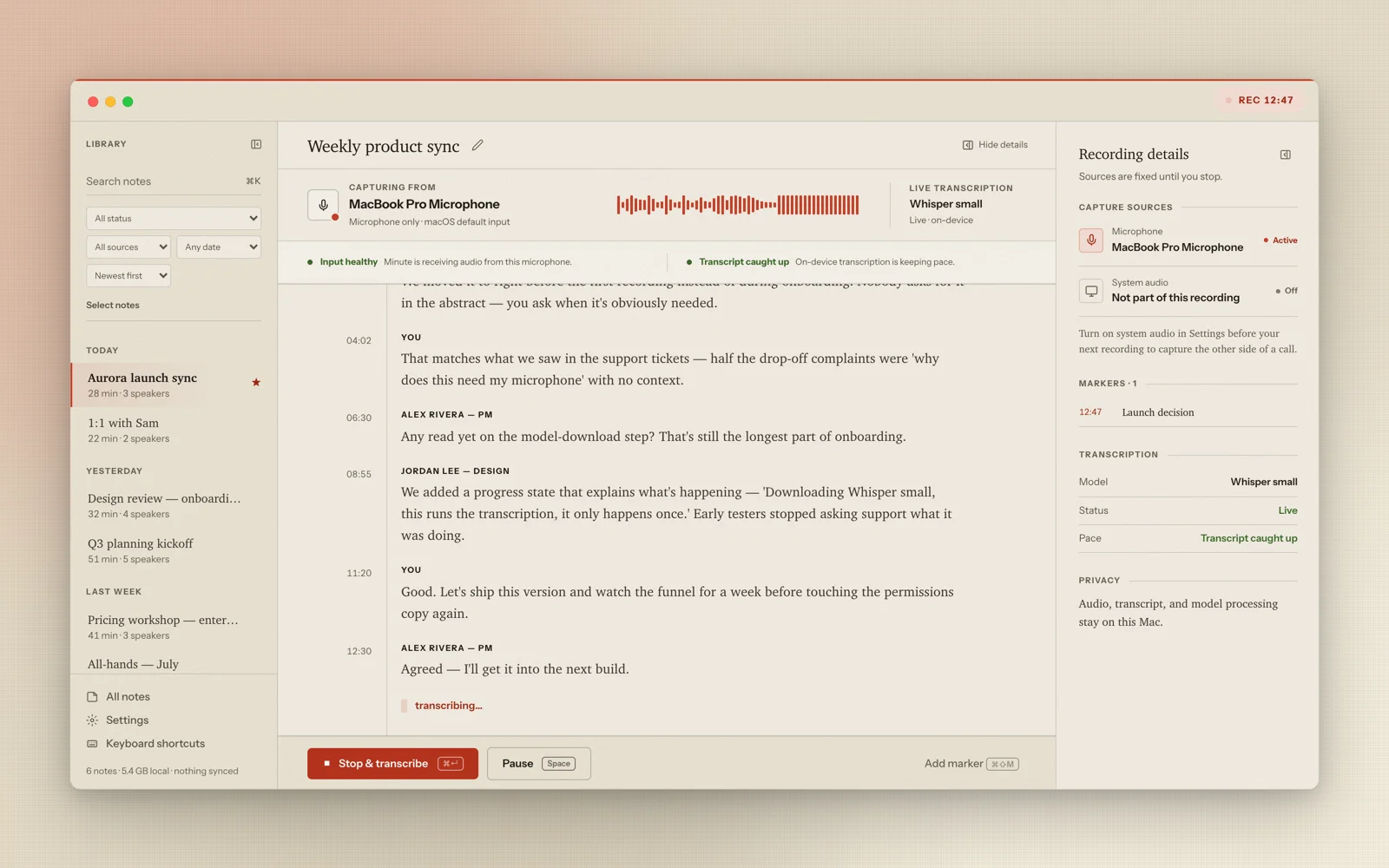 Minute recording a meeting with the capture source and live transcript visible